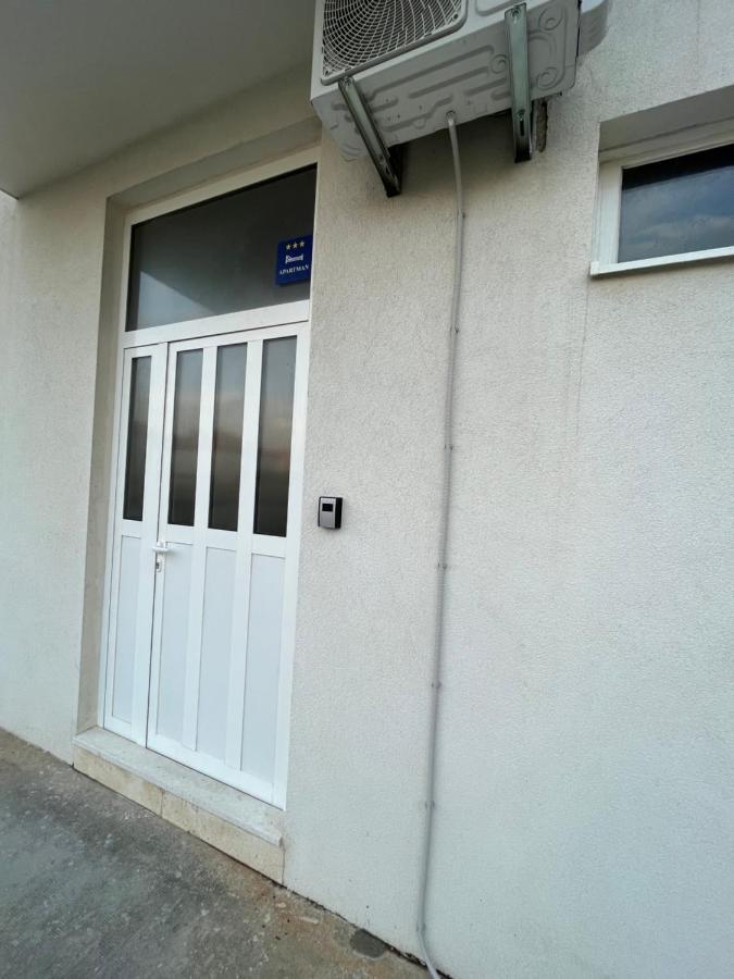 Apartment Kairos Trogir Bagian luar foto
