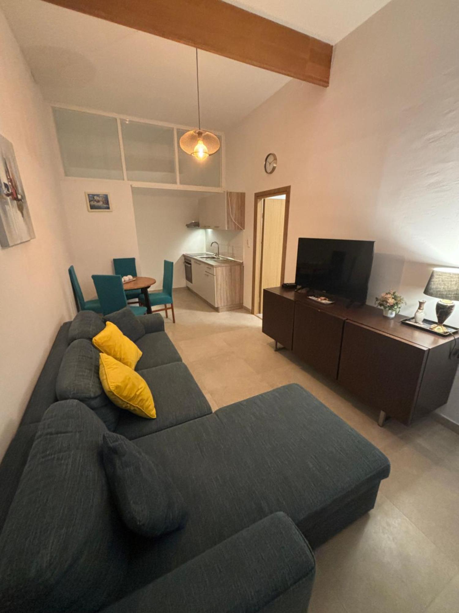 Apartment Kairos Trogir Bagian luar foto